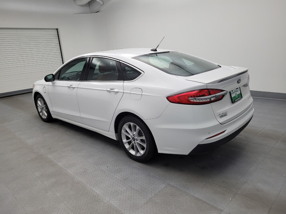 2019 Ford Fusion in Maple Heights, OH 44137 - 2460365 3