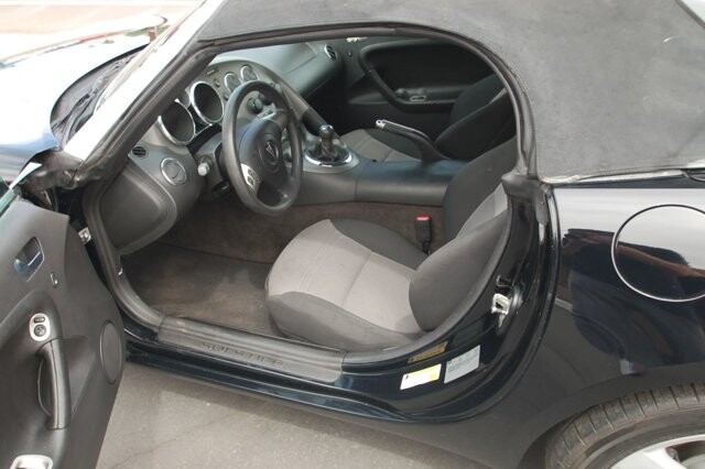 2008 Pontiac Solstice in Phoenix, AZ 85021 - 2460810 9