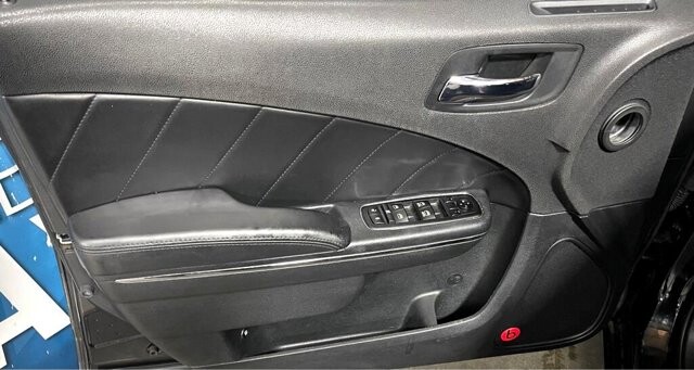 2014 Dodge Charger in Conyers, GA 30094 - 2461200 9