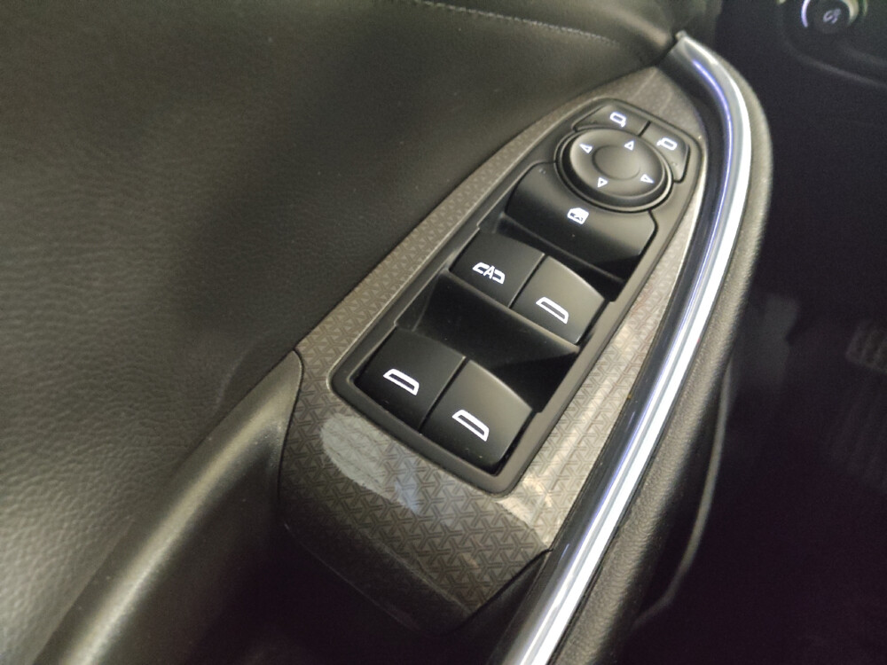 2018 Chevrolet Malibu in Jackson, MS 39211 - 2461965 27