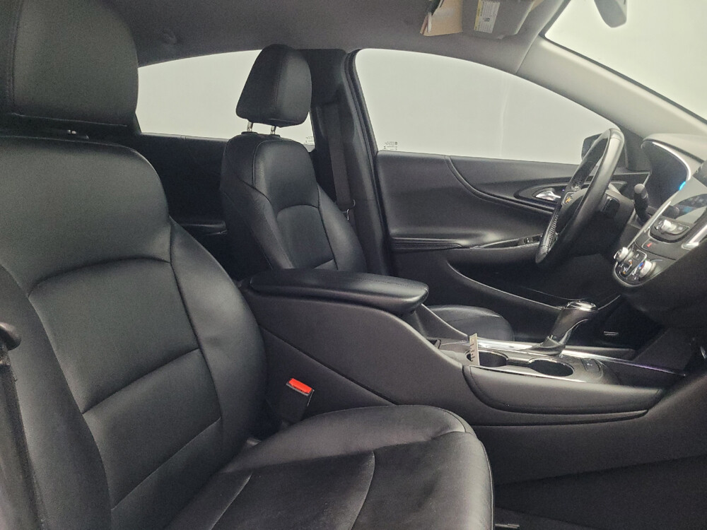 2018 Chevrolet Malibu in Jackson, MS 39211 - 2461965 21