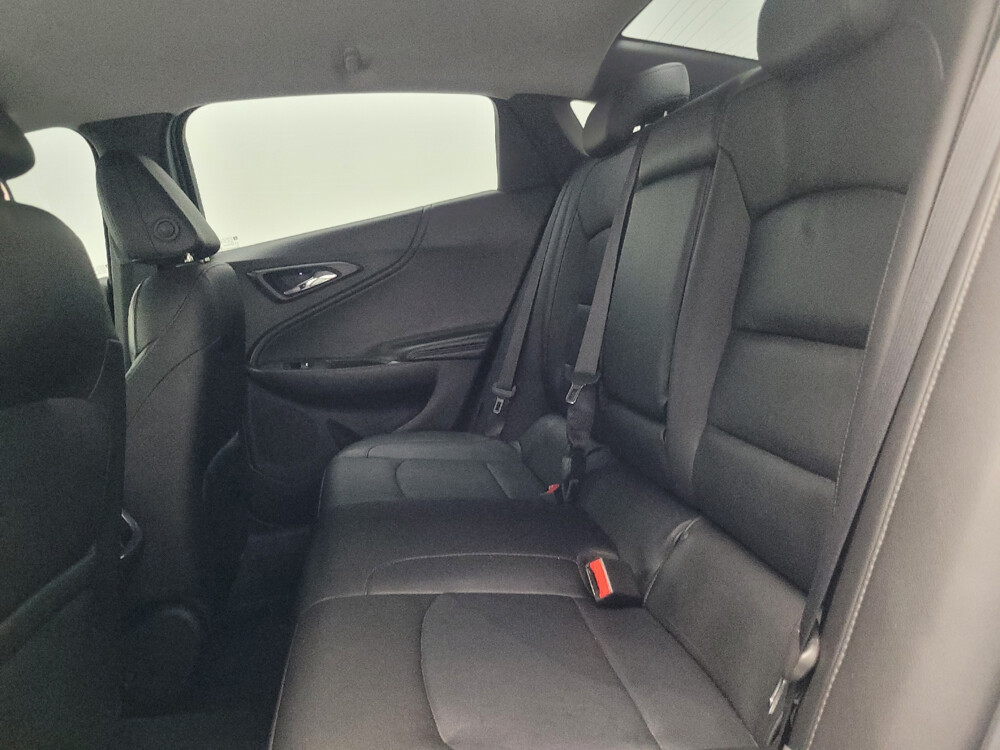 2018 Chevrolet Malibu in Jackson, MS 39211 - 2461965 18