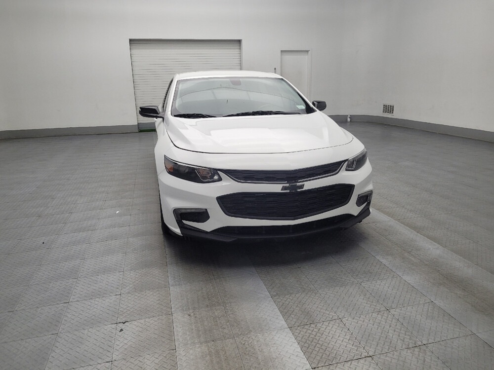 2018 Chevrolet Malibu in Jackson, MS 39211 - 2461965 14