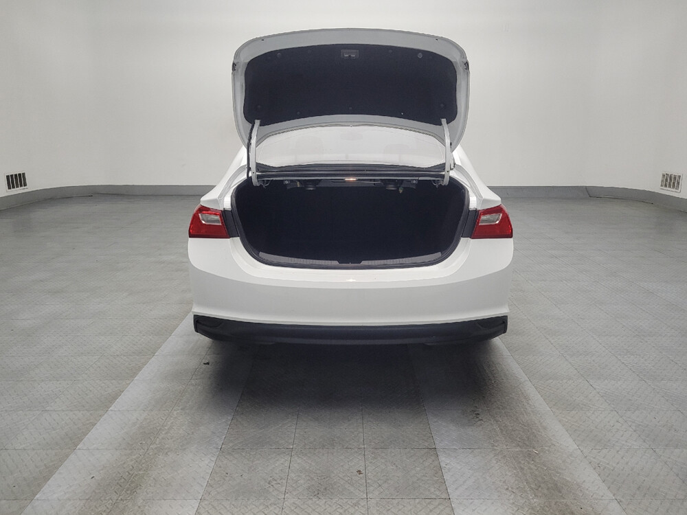 2018 Chevrolet Malibu in Jackson, MS 39211 - 2461965 29