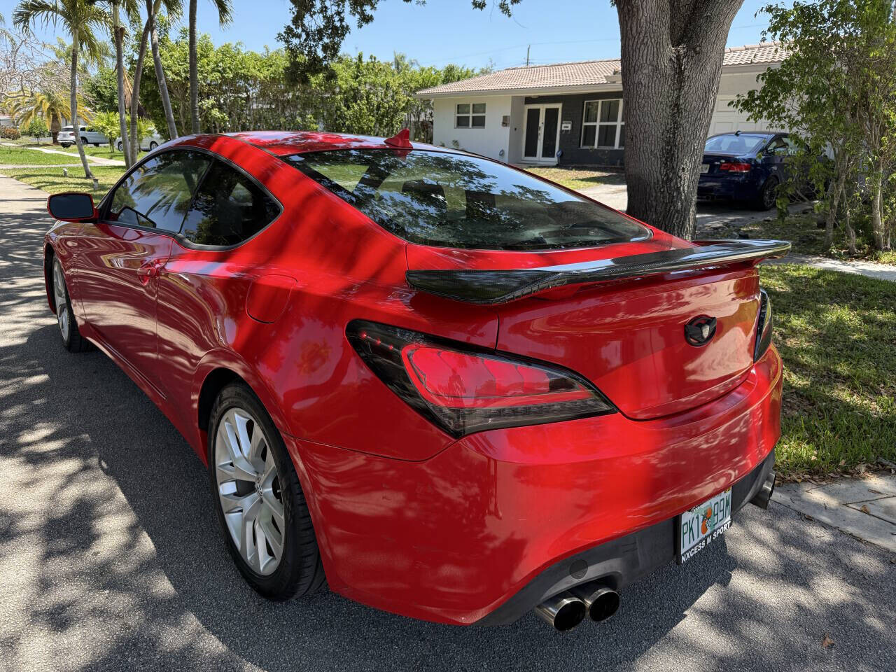 2013 Hyundai Genesis Coupe in Hollywood, FL 33023-1906 - 2461991 4