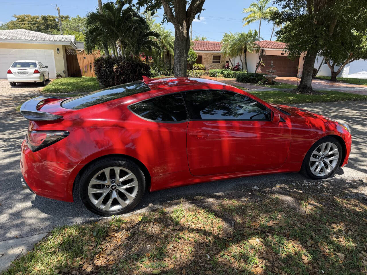 2013 Hyundai Genesis Coupe in Hollywood, FL 33023-1906 - 2461991 5