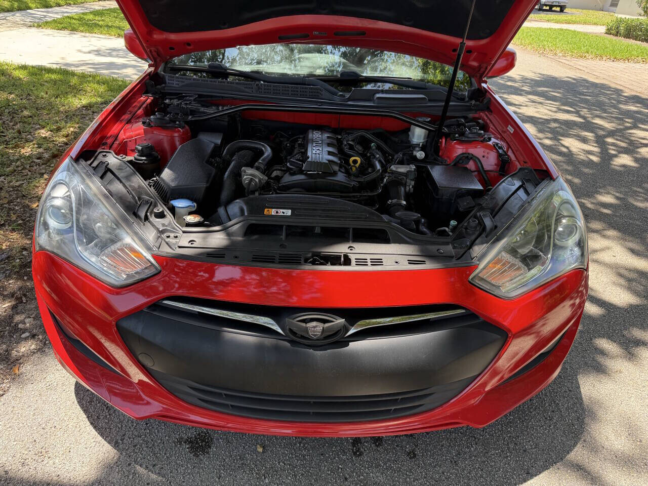 2013 Hyundai Genesis Coupe in Hollywood, FL 33023-1906 - 2461991 17