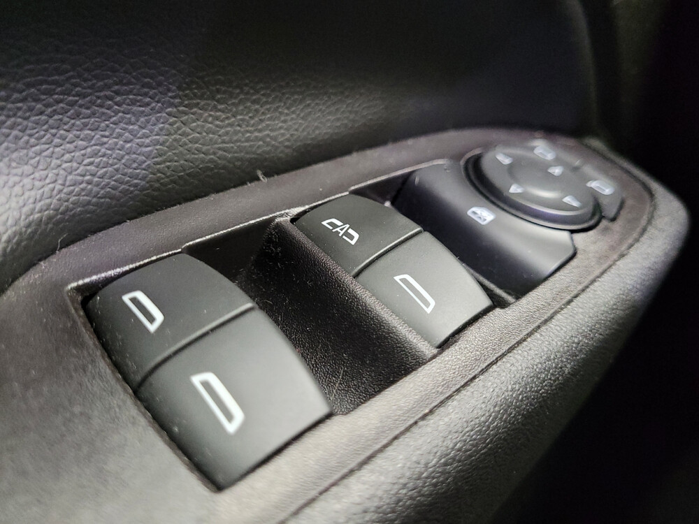 2020 Chevrolet Equinox in Eastpointe, MI 48021 - 2462341 27