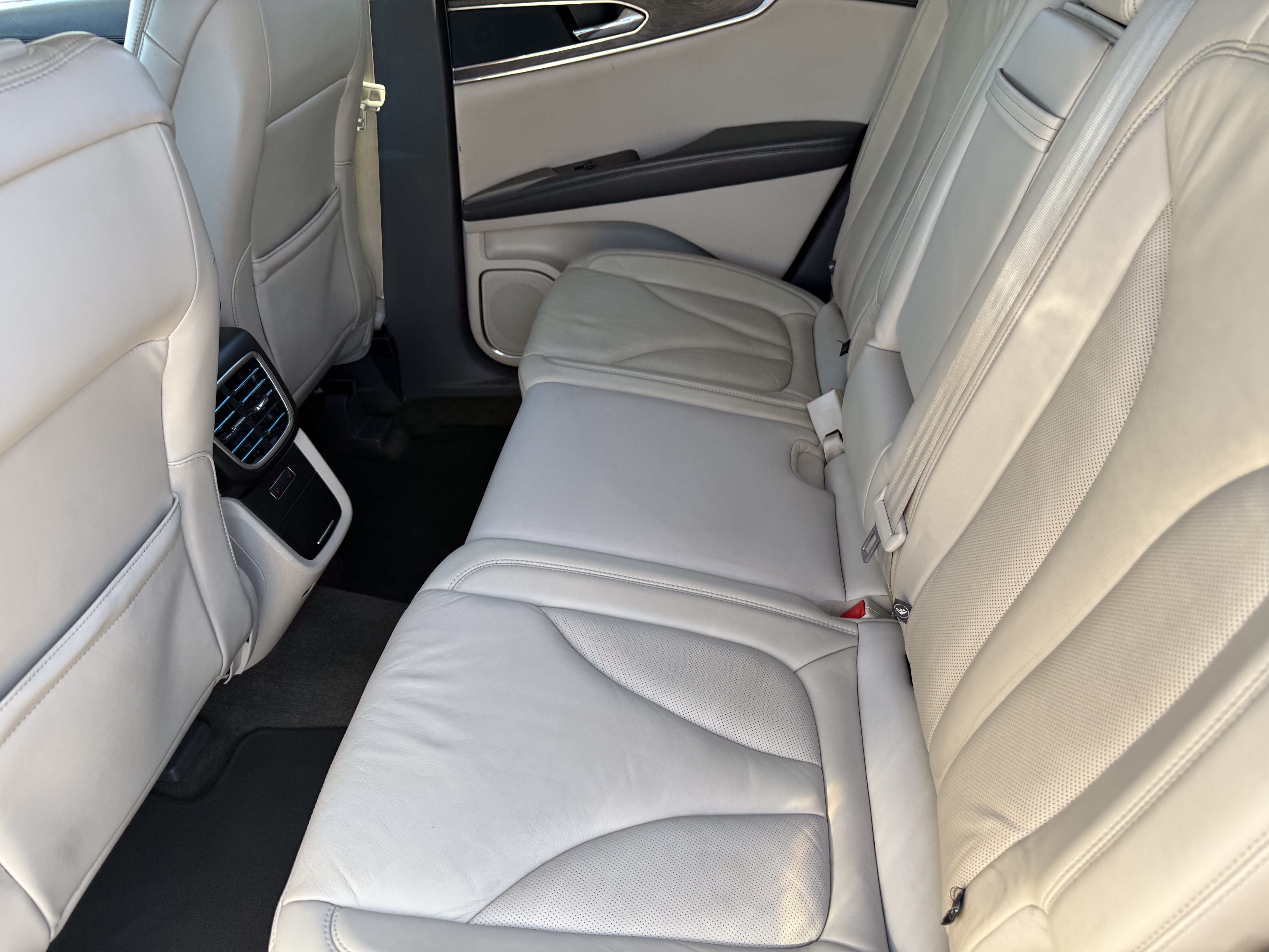 2016 Lincoln MKX in Phoenix, AZ 85022 - 2462434 8