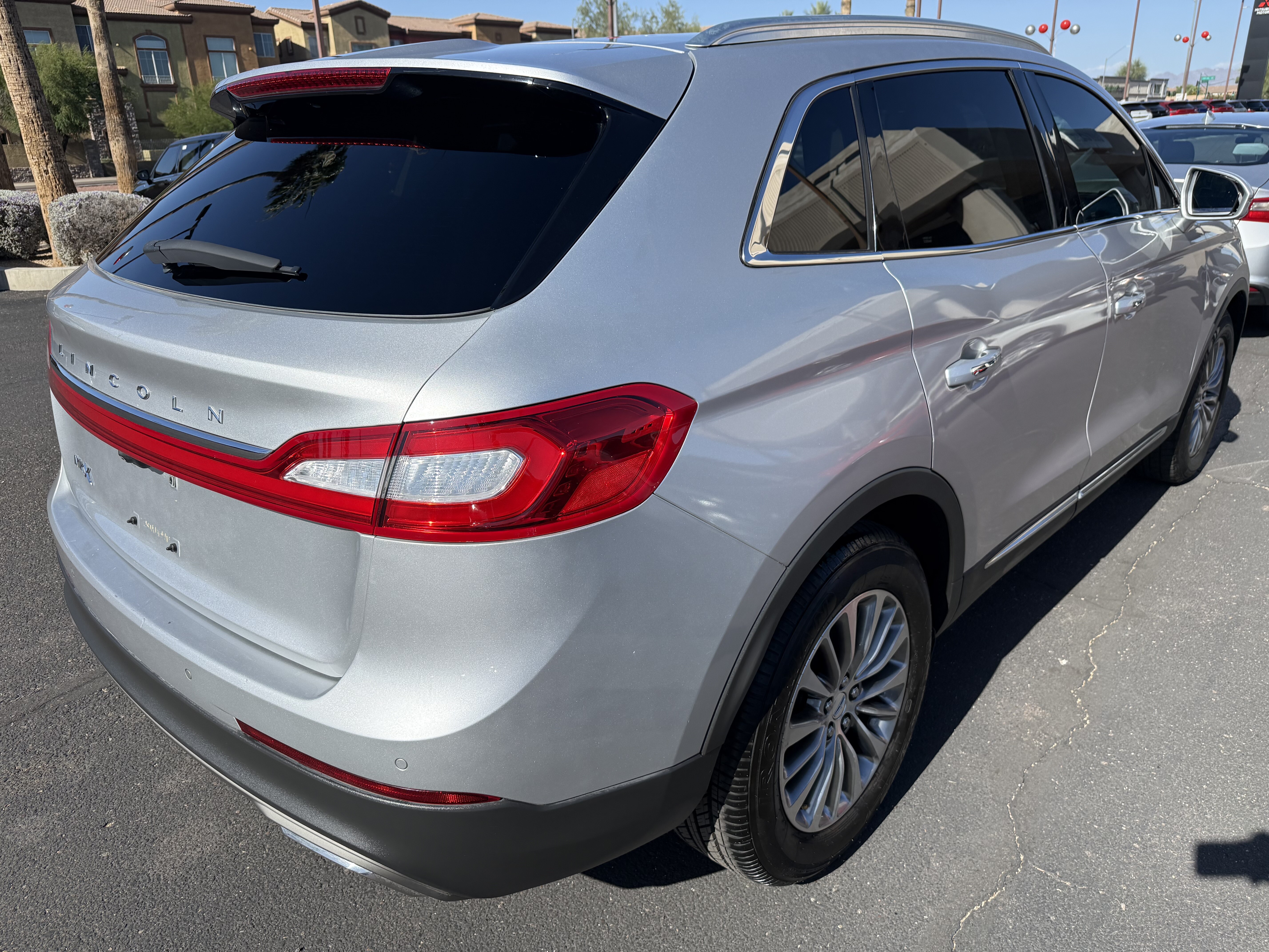 2016 Lincoln MKX in Phoenix, AZ 85022 - 2462434 4