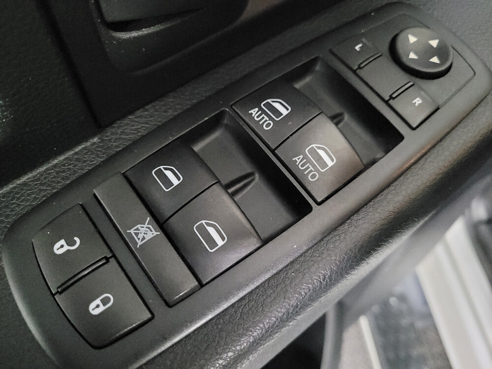 2016 RAM 1500 in Indianapolis, IN 46219 - 2462624 27