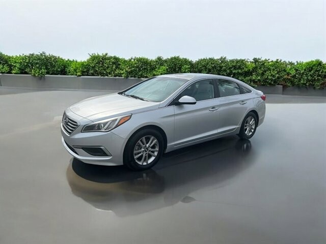 2017 Hyundai Sonata in COSTA MESA, CA 92626 - 2463345 5