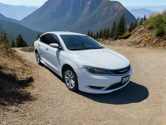 2015 Chrysler 200 in COSTA MESA, CA 92626 - 2463354 2