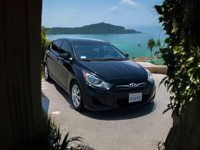 2013 Hyundai Accent in COSTA MESA, CA 92626 - 2463355