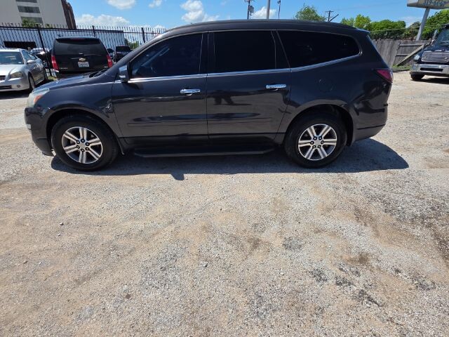 2017 Chevrolet Traverse in Dallas, TX 75228 - 2463368 4