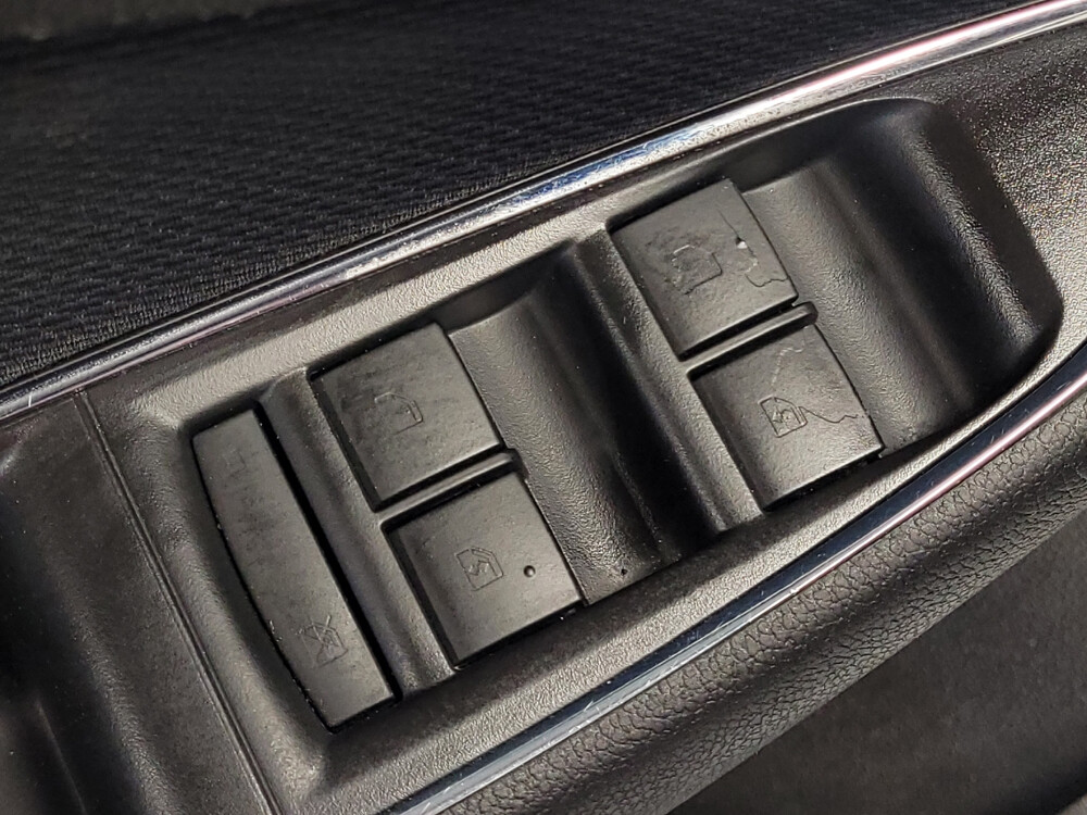 2017 Chevrolet Cruze in Pensacola, FL 32505 - 2463467 27