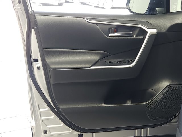 2022 Toyota RAV4 in Cinnaminson, NJ 08077 - 2463788 10