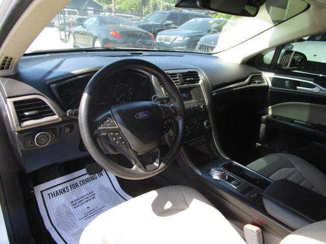 2020 Ford Fusion in Tampa, FL 33604-6914 - 2465015 12