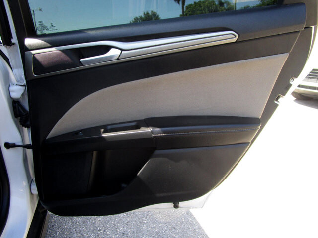 2020 Ford Fusion in Tampa, FL 33604-6914 - 2465015 14