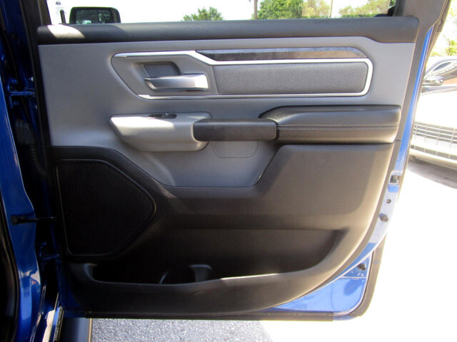 2019 RAM 1500 in Tampa, FL 33604-6914 - 2465019 17