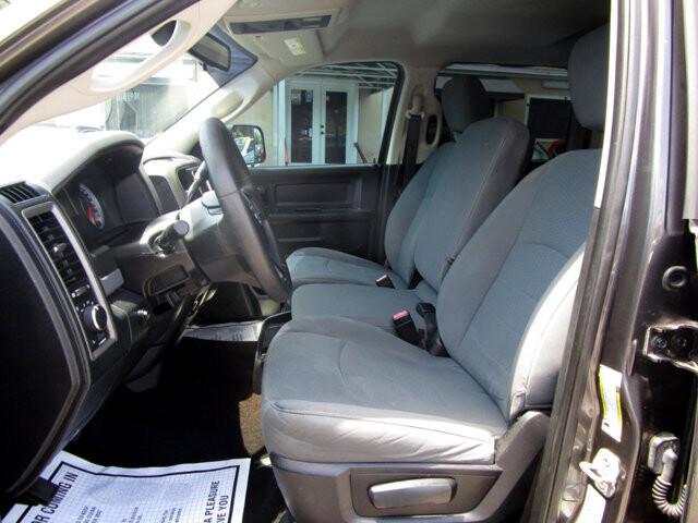 2014 RAM 3500 in Tampa, FL 33604-6914 - 2465020 7