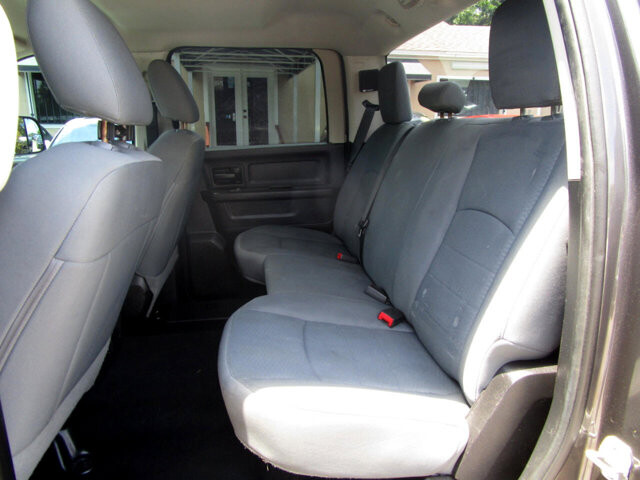 2014 RAM 3500 in Tampa, FL 33604-6914 - 2465020 9