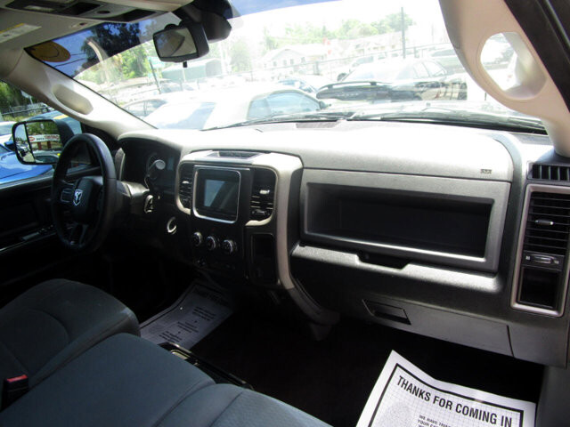 2014 RAM 3500 in Tampa, FL 33604-6914 - 2465020 6