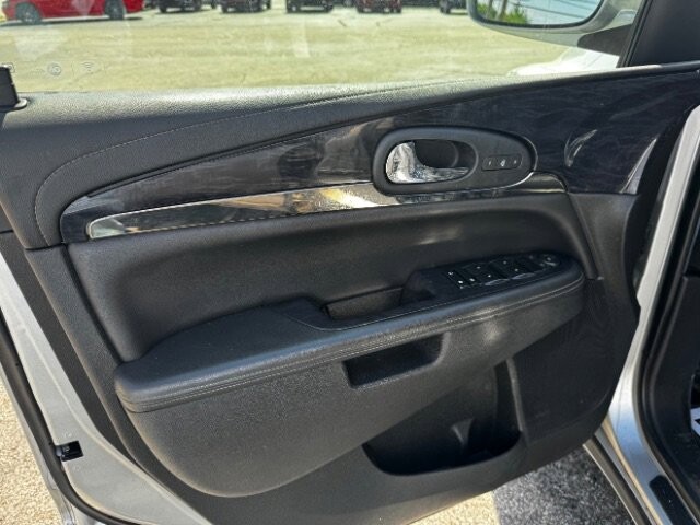 2017 Buick Enclave in Indianapolis, IN 46222-4002 - 2465206 9