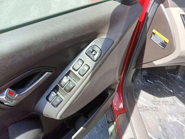 2012 Hyundai Tucson in DuBois, PA 15801 - 2465618 5