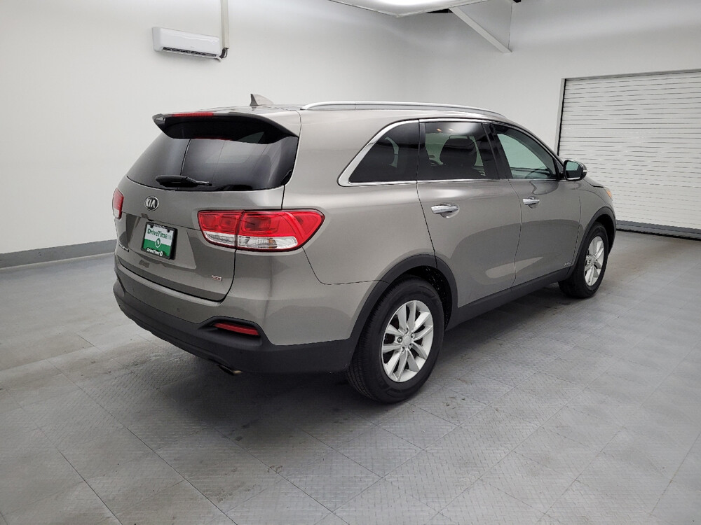 2016 Kia Sorento in Louisville, KY 40258 - 2465861 10