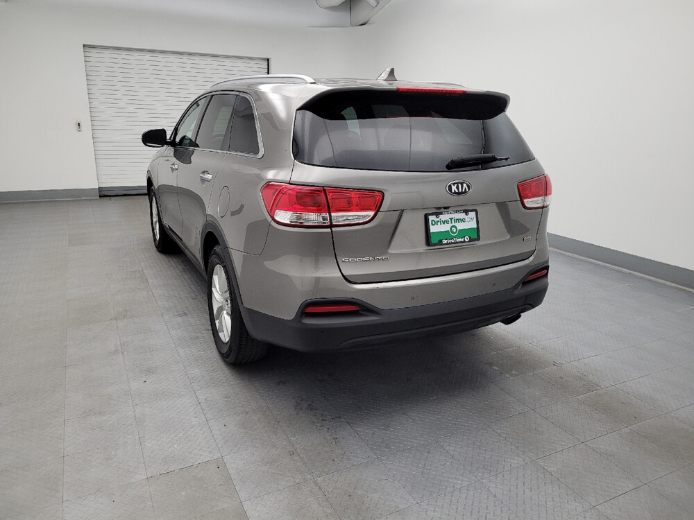 2016 Kia Sorento in Louisville, KY 40258 - 2465861 5