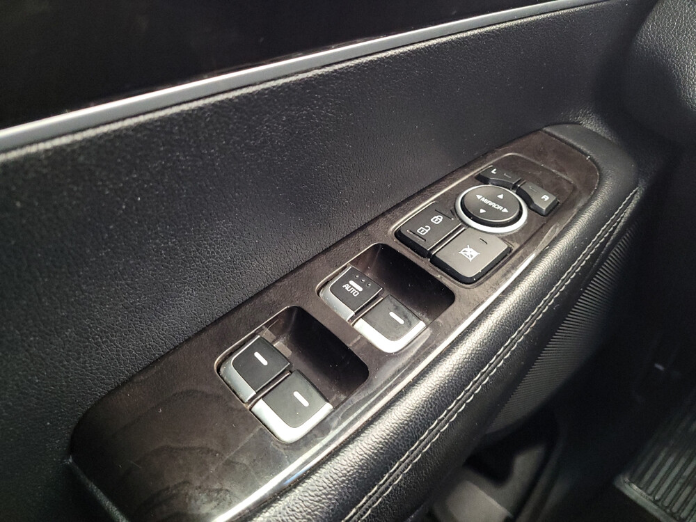 2016 Kia Sorento in Louisville, KY 40258 - 2465861 27