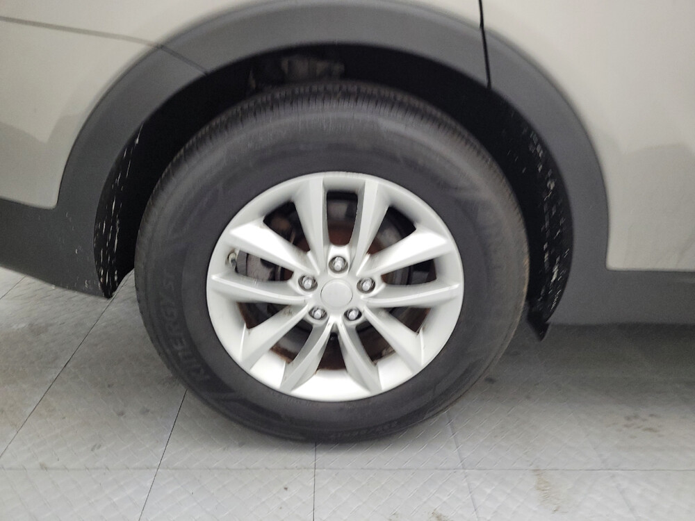 2016 Kia Sorento in Louisville, KY 40258 - 2465861 31