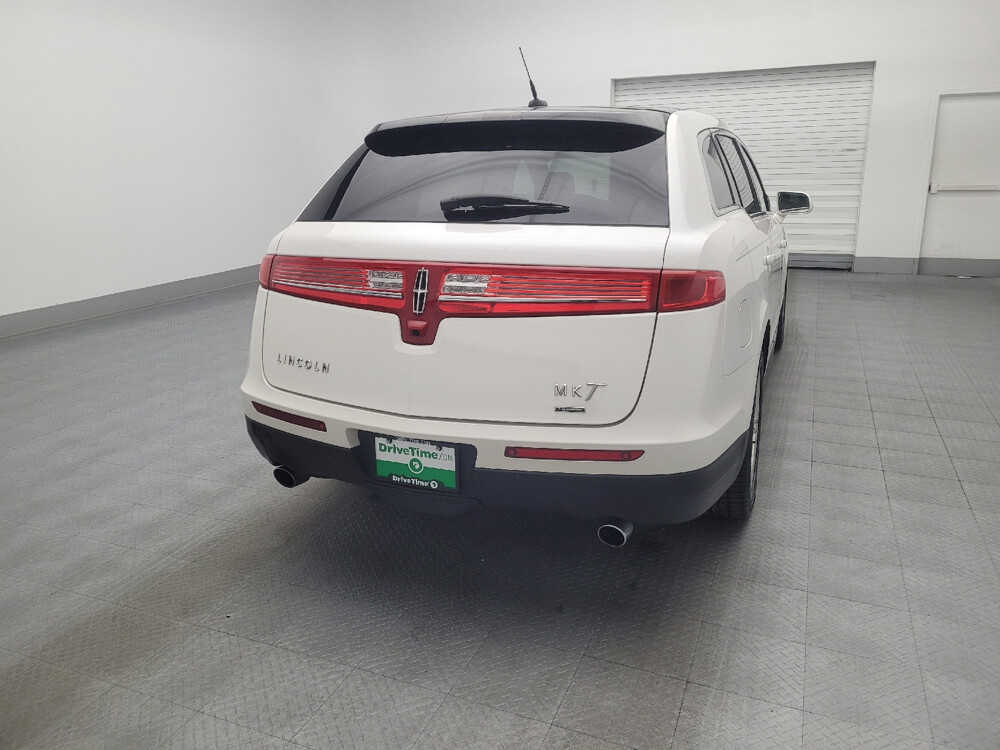 2013 Lincoln MKT in Hialeah, FL 33014 - 2466085 7