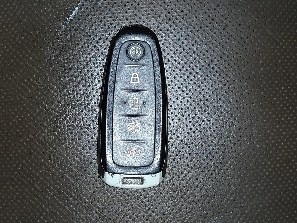 2013 Lincoln MKT in Hialeah, FL 33014 - 2466085 32