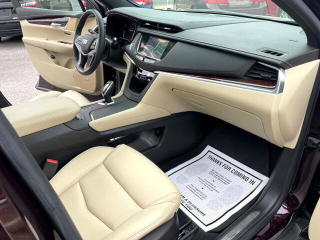 2017 Cadillac XT5 in Baltimore, MD 21225 - 2466442 25