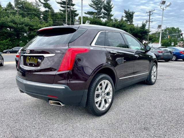 2017 Cadillac XT5 in Baltimore, MD 21225 - 2466442 5