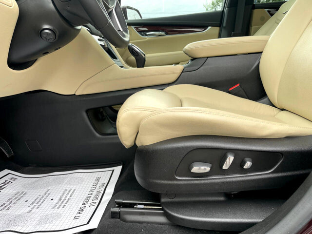 2017 Cadillac XT5 in Baltimore, MD 21225 - 2466442 40