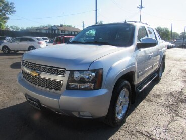 2013 Chevrolet Avalanche in Kansas City, KS 66102