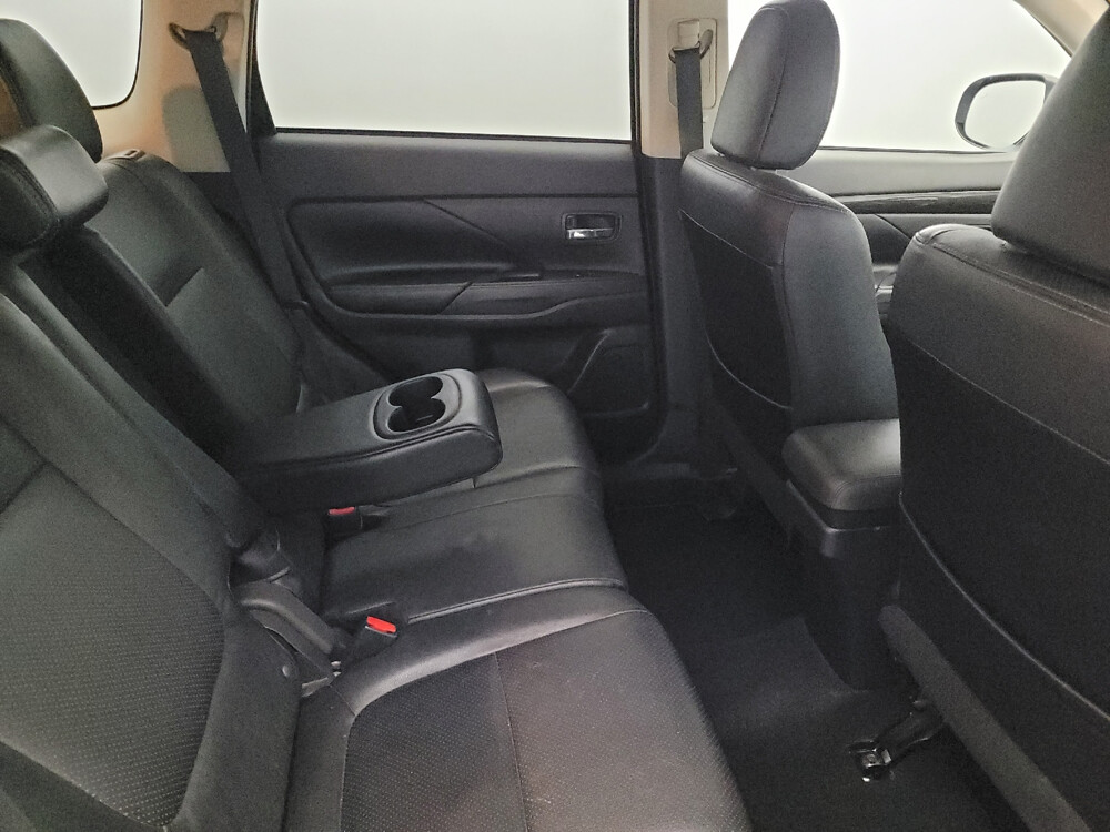 2017 Mitsubishi Outlander in Laurel, MD 20724 - 2466575 19