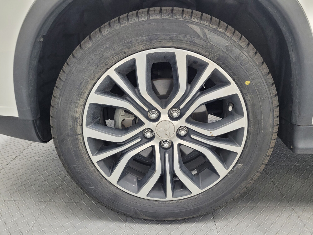 2017 Mitsubishi Outlander Sport in Las Vegas, NV 89102 - 2466780 31