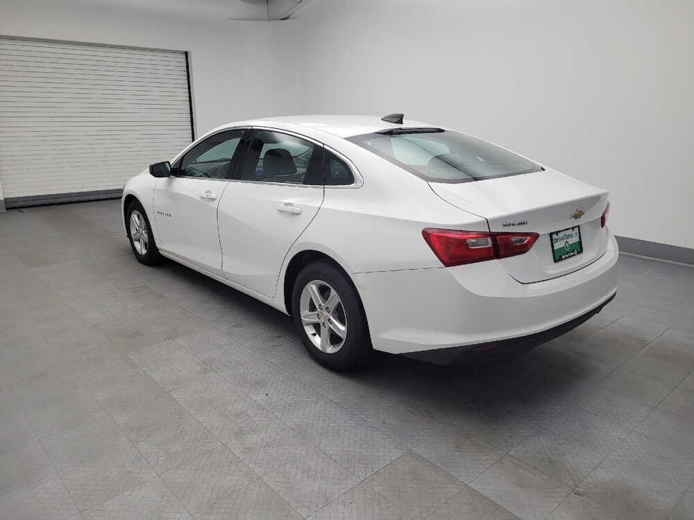 2020 Chevrolet Malibu in Fairfield, OH 45014 - 2466868 3