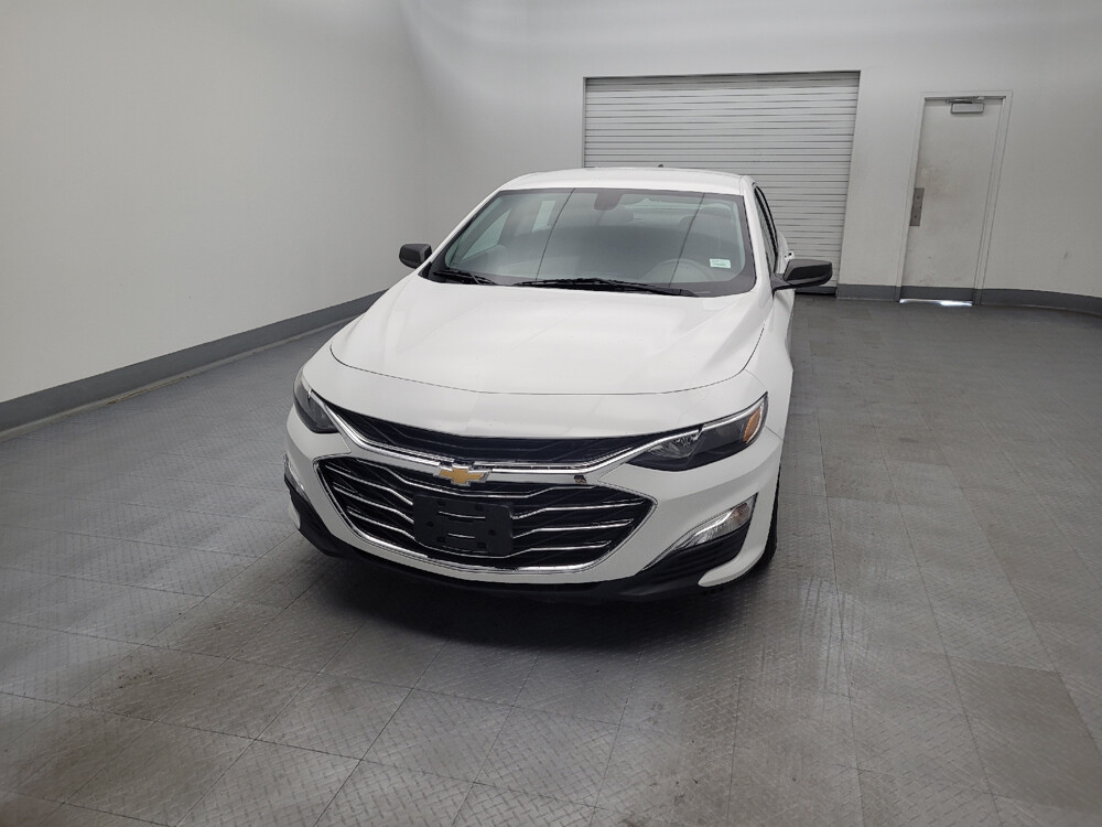 2020 Chevrolet Malibu in Fairfield, OH 45014 - 2466868 15