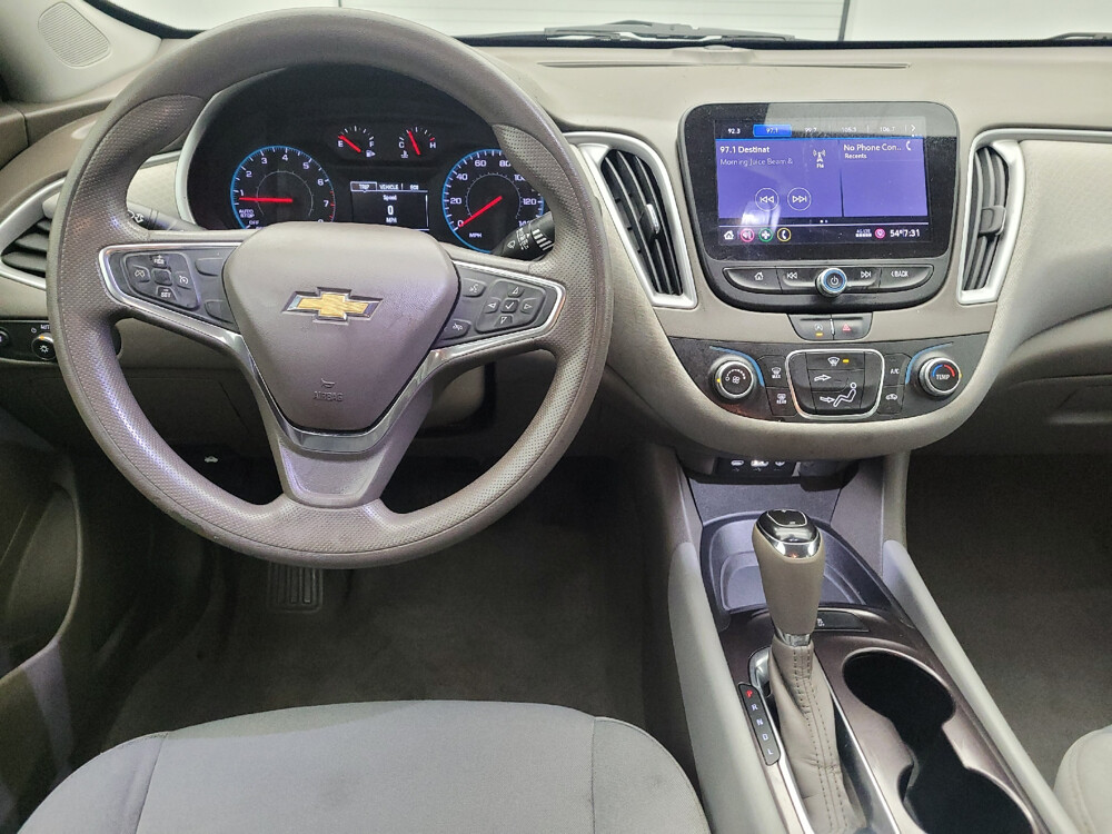 2020 Chevrolet Malibu in Fairfield, OH 45014 - 2466868 22