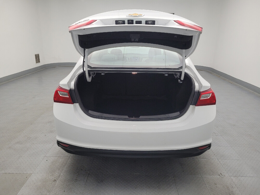 2020 Chevrolet Malibu in Fairfield, OH 45014 - 2466868 29