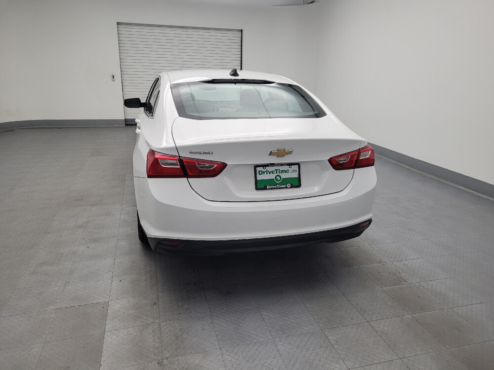 2020 Chevrolet Malibu in Fairfield, OH 45014 - 2466868 6
