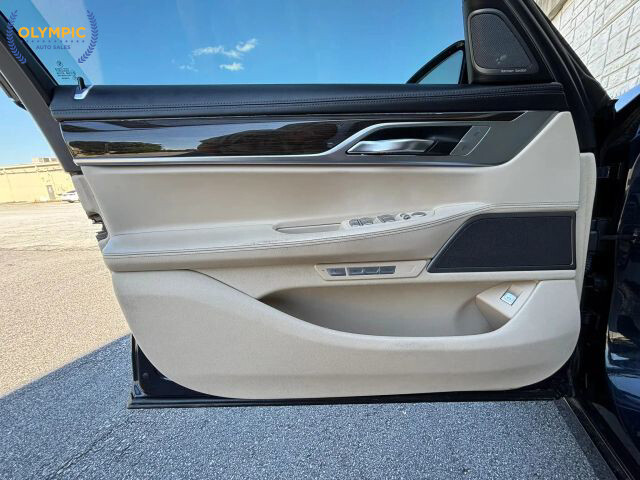 2016 BMW 740i in Decatur, GA 30032 - 2467336 43