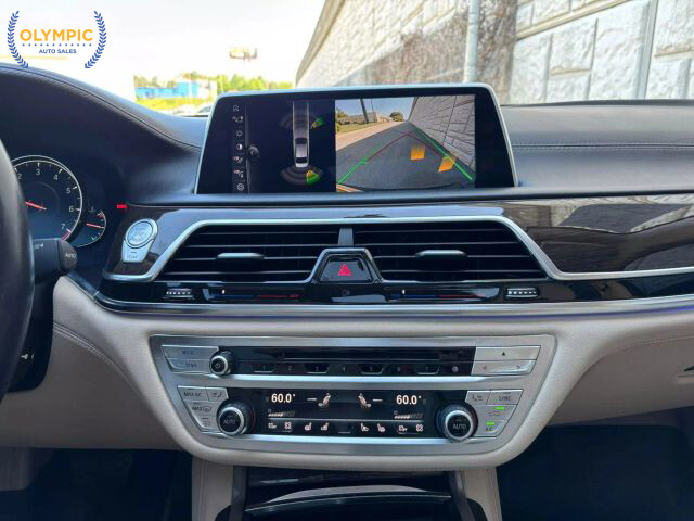 2016 BMW 740i in Decatur, GA 30032 - 2467336 27