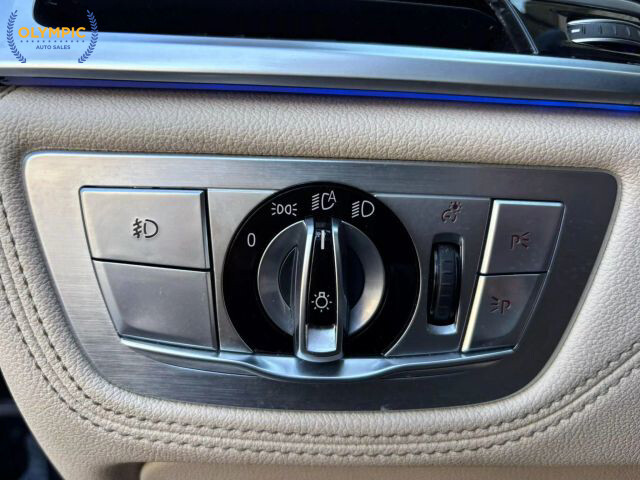 2016 BMW 740i in Decatur, GA 30032 - 2467336 28