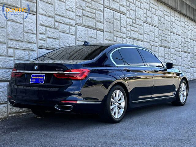 2016 BMW 740i in Decatur, GA 30032 - 2467336 7
